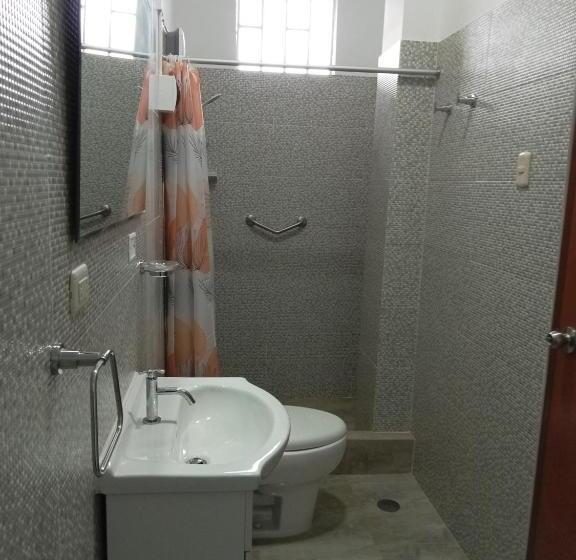 اتاق استاندارد, Suite And Business