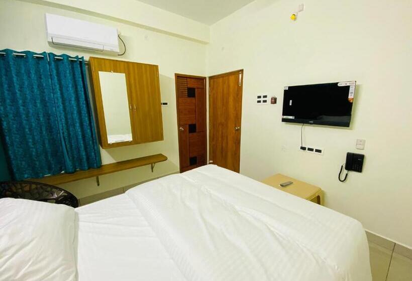 Номер Стандарт, The Landmark Tower