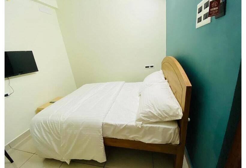 Номер Deluxe, The Landmark Tower