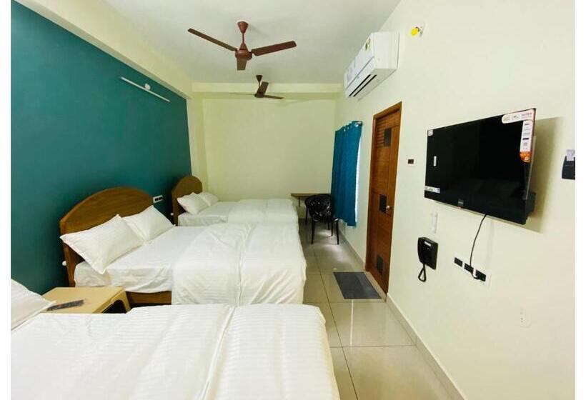 Трехместный Номер Deluxe, The Landmark Tower