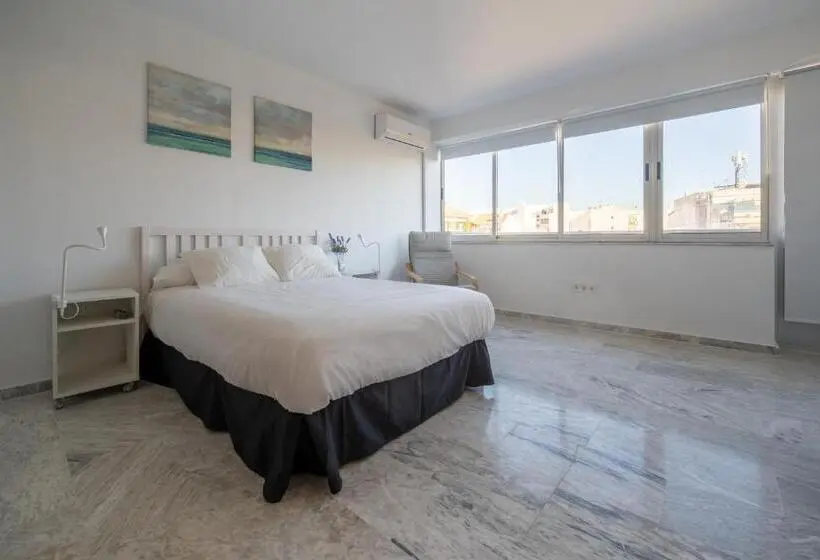 اتاق لوکس با بالکن, Hostal Antiguo Palacio Hotel París