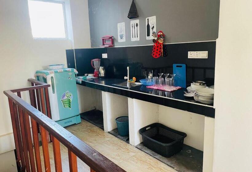 اتاق لوکس با چشم‌انداز دریا, Ocean Guest House