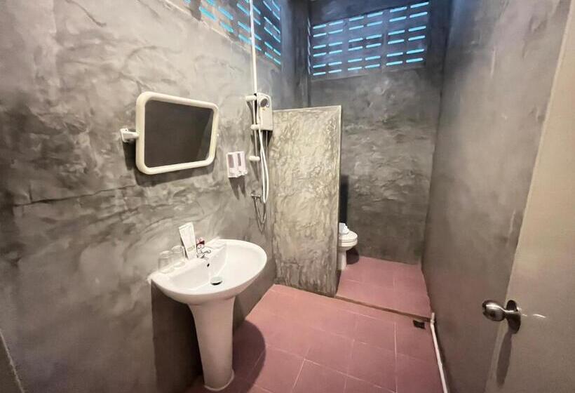 חדר דלוקס עם מרפסת נוף לים, Seaview Hopper Phuket House