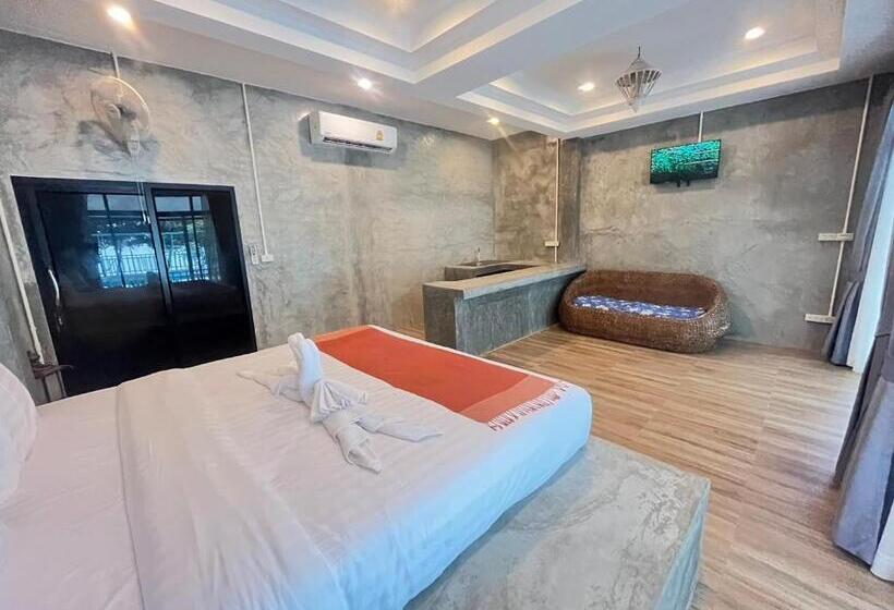 חדר דלוקס עם מרפסת נוף לים, Seaview Hopper Phuket House