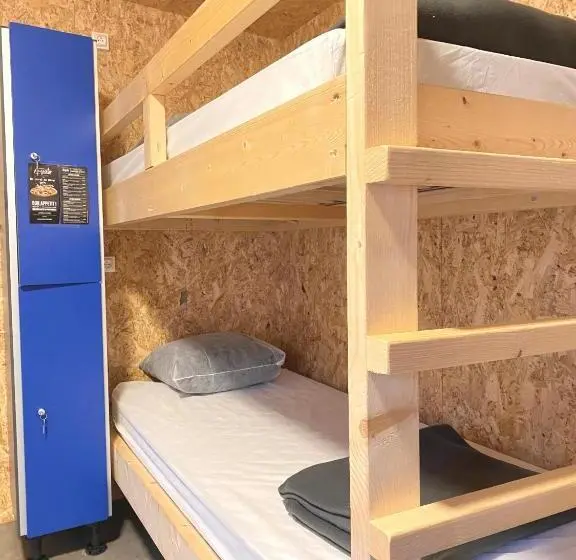 ルームシェアのワンベッド, Camping La Faloise