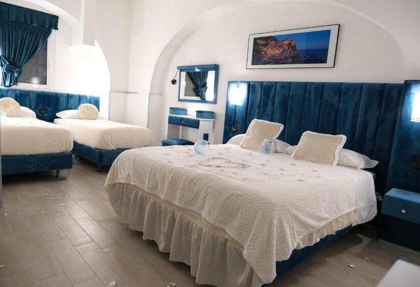 اتاق استاندارد چهار تخته, The King S House