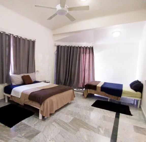 スタンダードルーム, Casa Tzunun Airport B&b