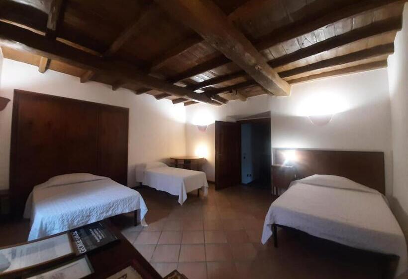 חדר סטנדרט לשלושה, Agriturismo La Romanella