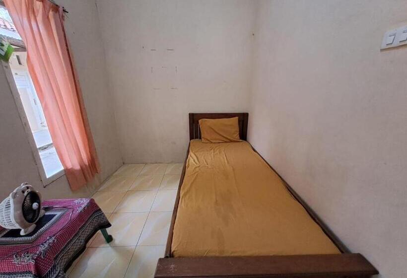 חדר סטנדרט יחיד, Oyo 93320 Venus Homestay Syariah