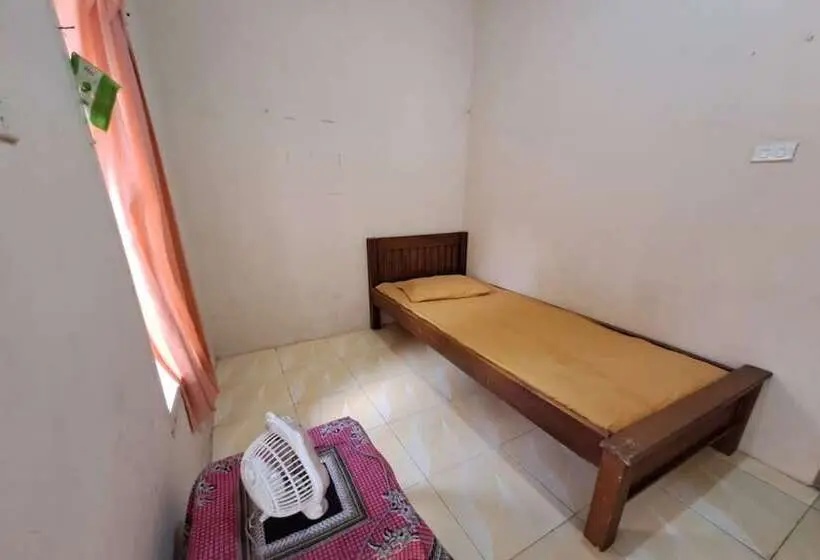 Standard Yhden Hengen Huone, Oyo 93320 Venus Homestay Syariah