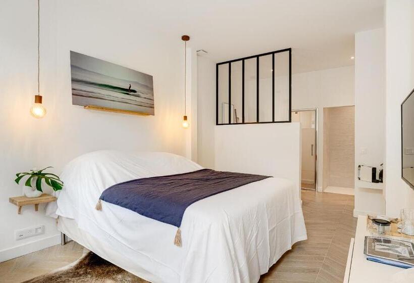 استودیوی لوکس, Le Moma By The Ocean