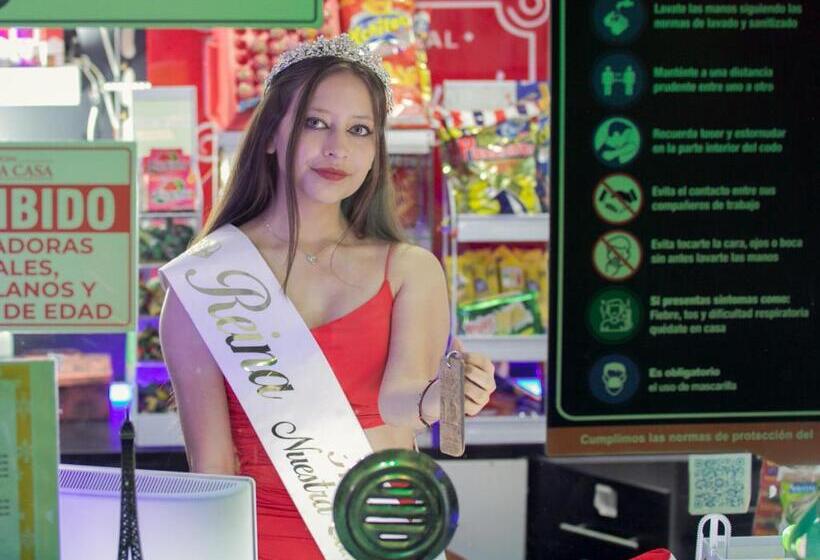 غرفة قياسية, Nuestra Casa