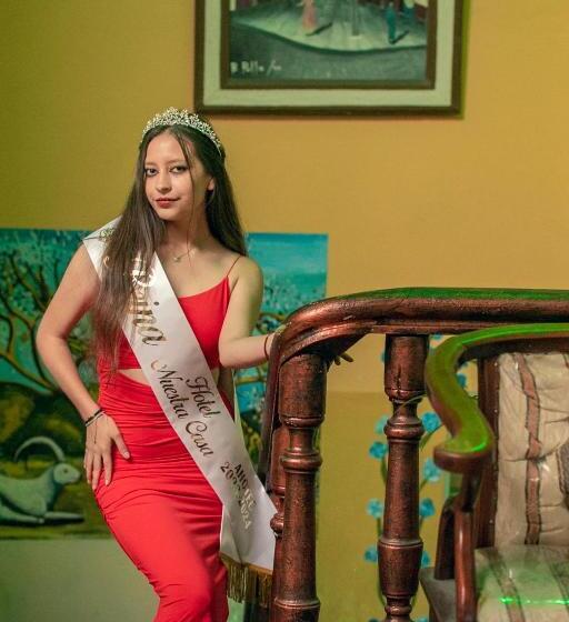 غرفة قياسية, Nuestra Casa