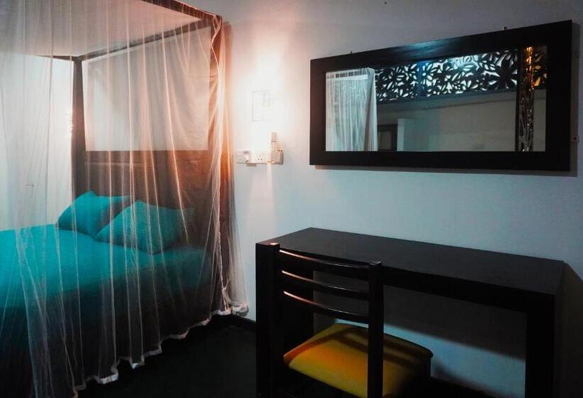 스탠다드 룸 가든 전망, Villa Nadya Guesthouse