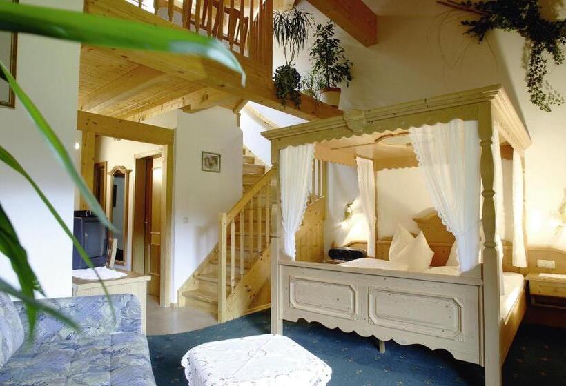 Family flat with balcony, Familienhotel Moos Alm