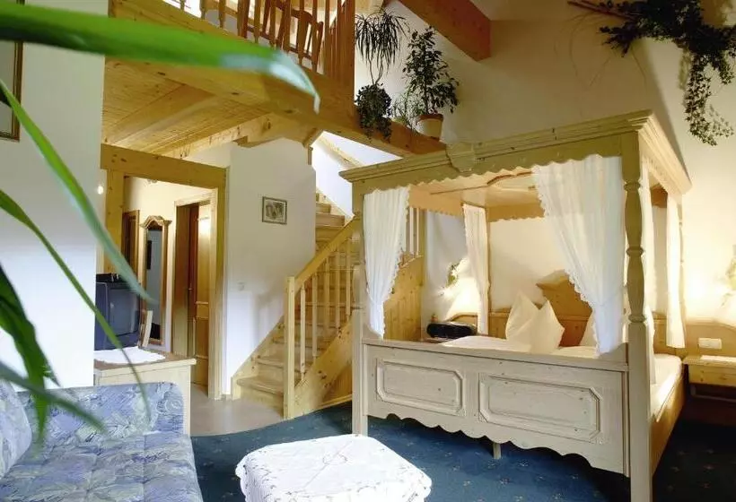 Family flat with balcony, Familienhotel Moos Alm