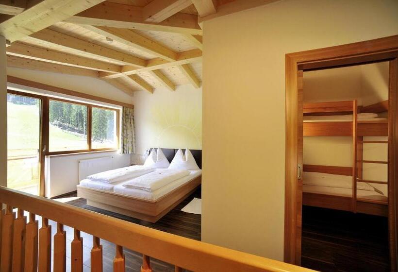 Family flat with balcony, Familienhotel Moos Alm