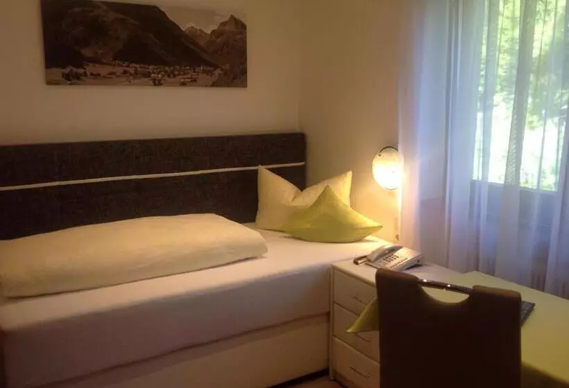 اتاق استاندارد یک نفره, Apart Garni Lais