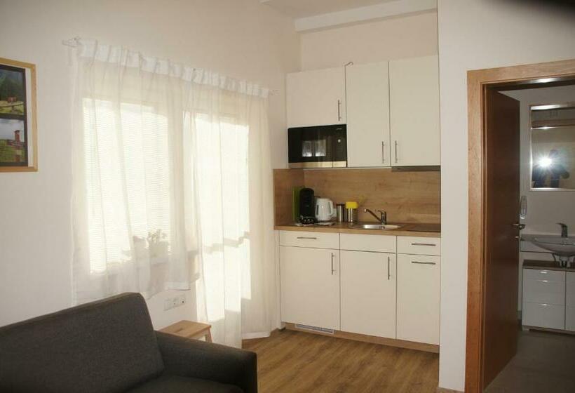 带1个卧室的带阳台的公寓, Das Taubenhaus