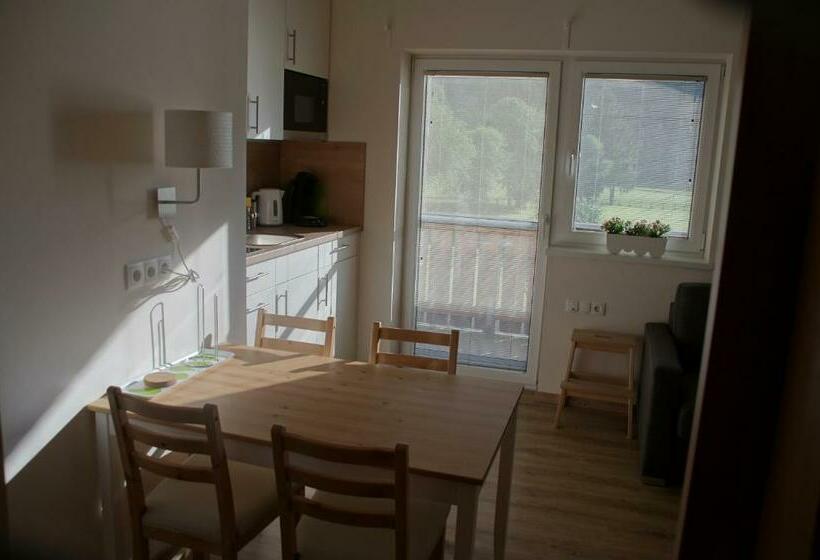 带1个卧室的带阳台的公寓, Das Taubenhaus