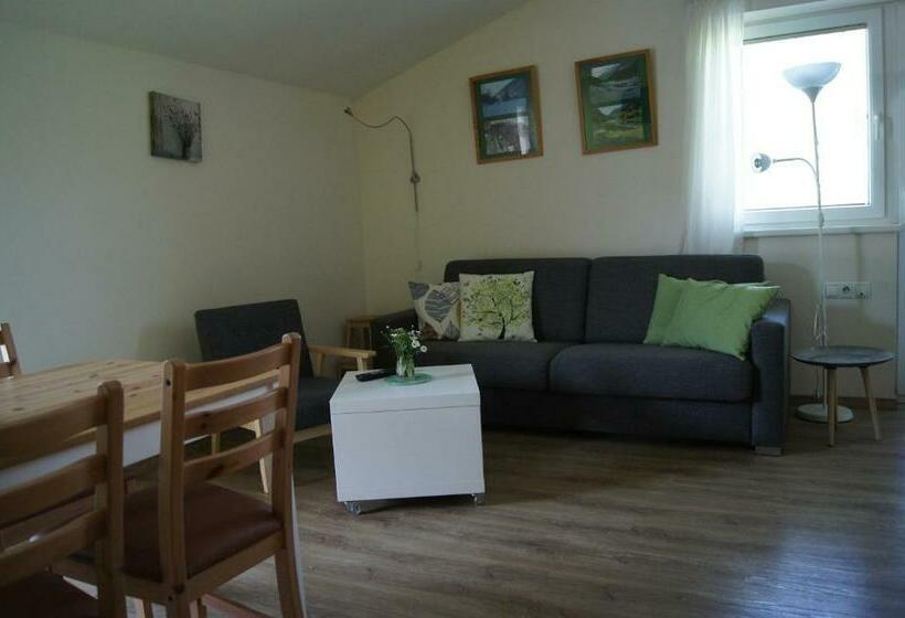 带1个卧室的带阳台的公寓, Das Taubenhaus