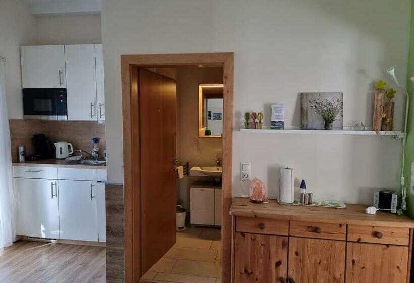 带1个卧室的带阳台的公寓, Das Taubenhaus