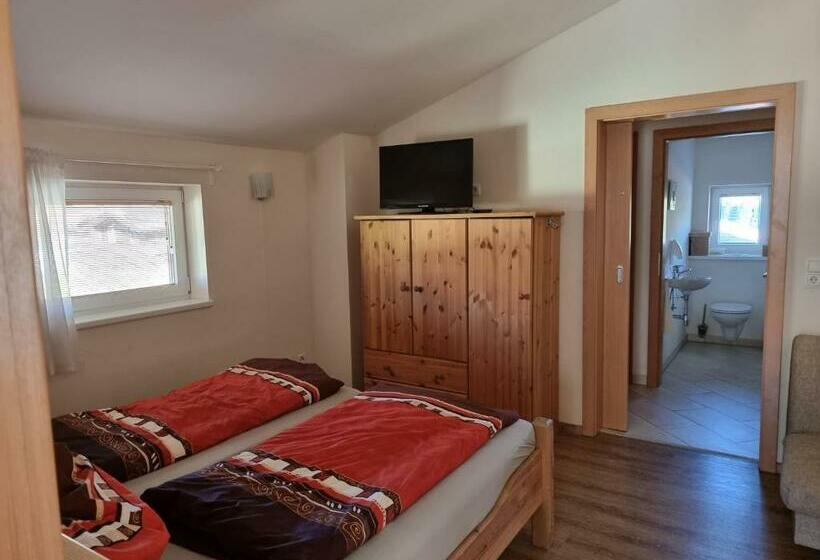 带1个卧室的带阳台的公寓, Das Taubenhaus