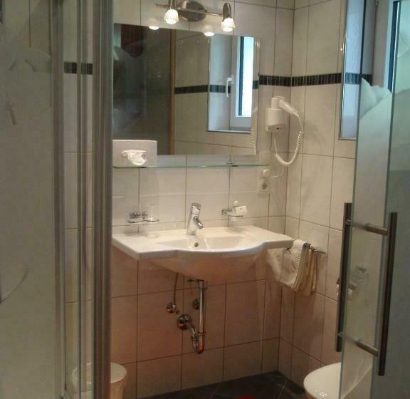 标准间, Haus Jehle