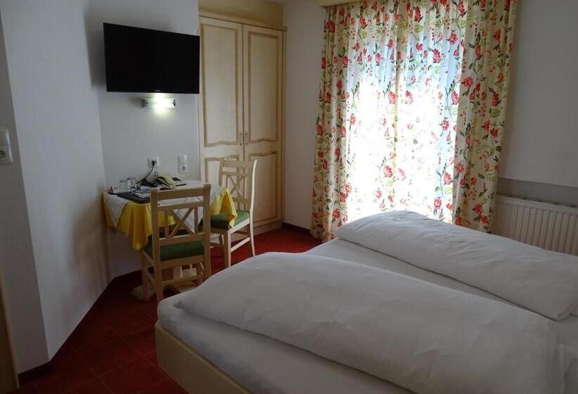 标准间带阳台, Haus Jehle