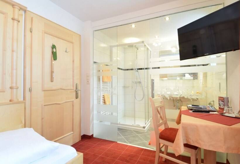 标准单人间, Haus Jehle