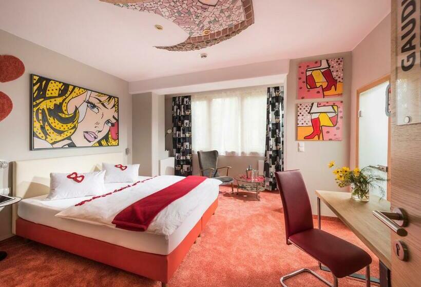 Номер Стандарт, Malerwinkl Restaurant + Kunst