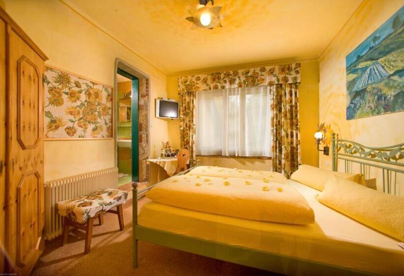 Номер Стандарт, Malerwinkl Restaurant + Kunst