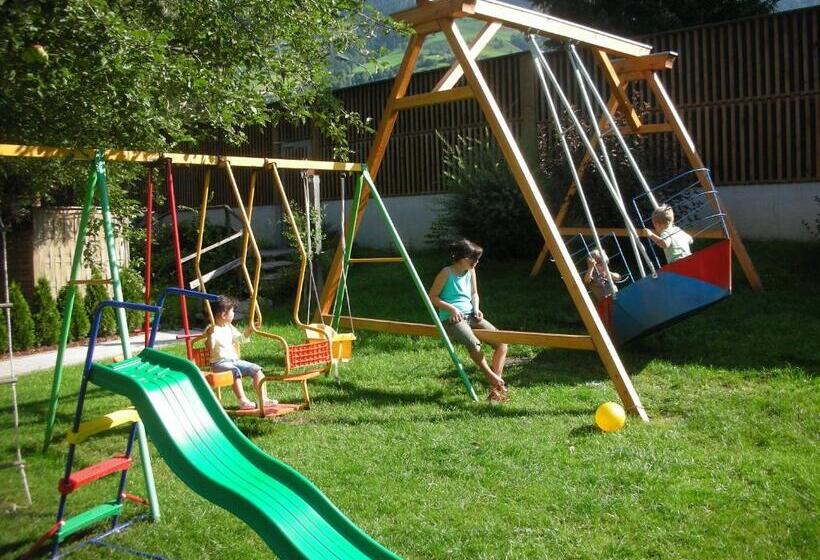 اتاق استاندارد با بالکن, Pension Theresia