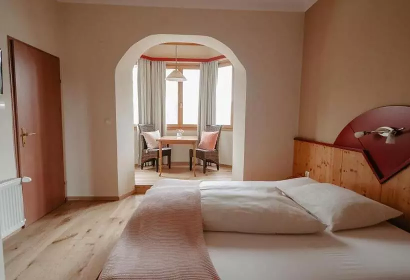 Standard Triple Room, Restaurant Soleo