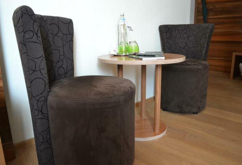 高级客房, Schloss Lerchenhof