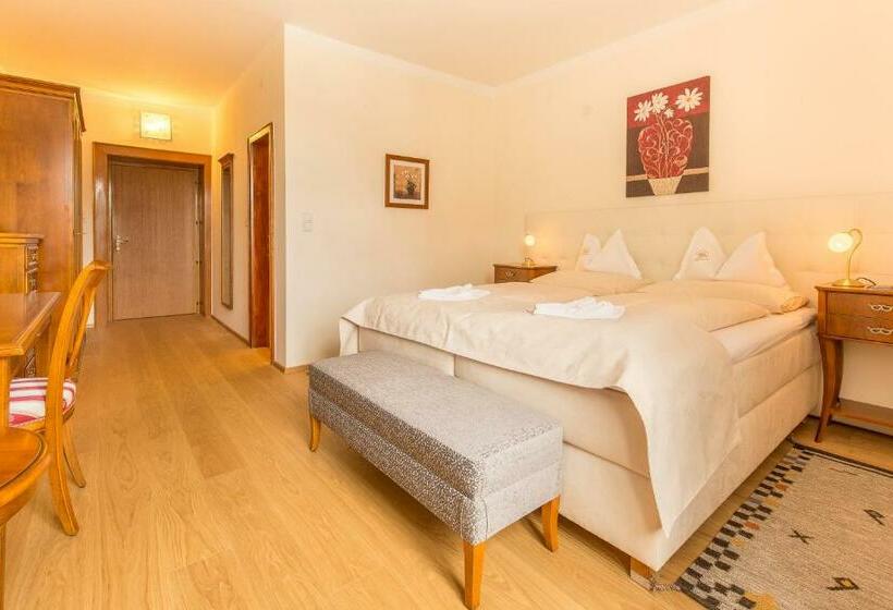 高级客房, Schloss Lerchenhof