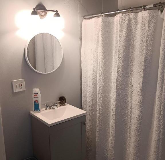 اتاق لوکس, Downtown Abbey @ Dodd