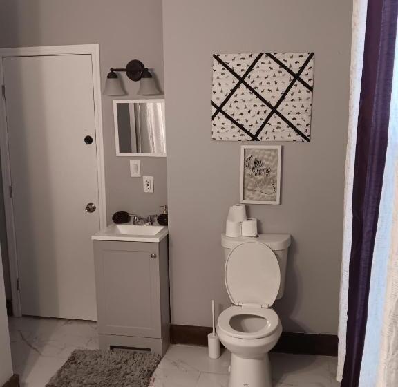 اتاق استاندارد, Downtown Abbey @ Dodd