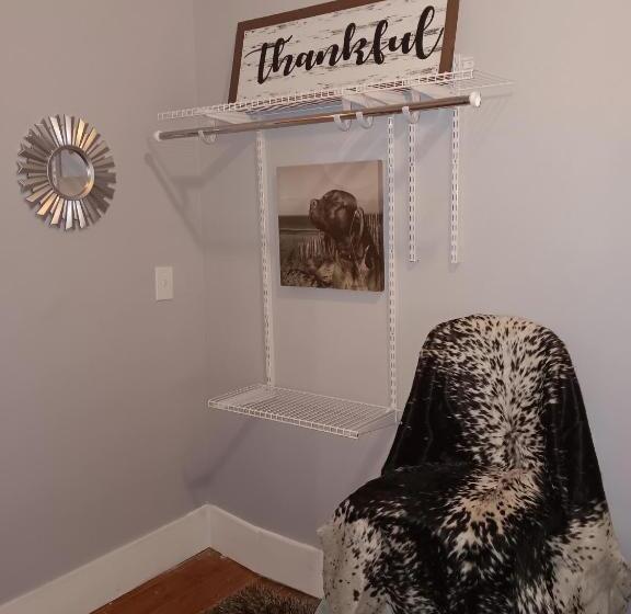 اتاق استاندارد, Downtown Abbey @ Dodd