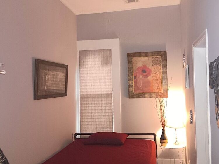 اتاق استاندارد, Downtown Abbey @ Dodd