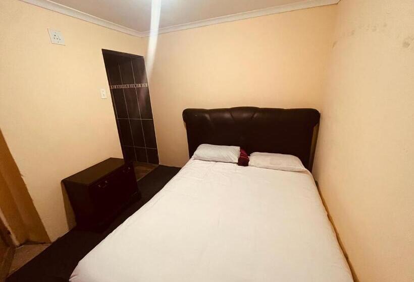 اتاق استاندارد, Mphatlalatsane Bnb