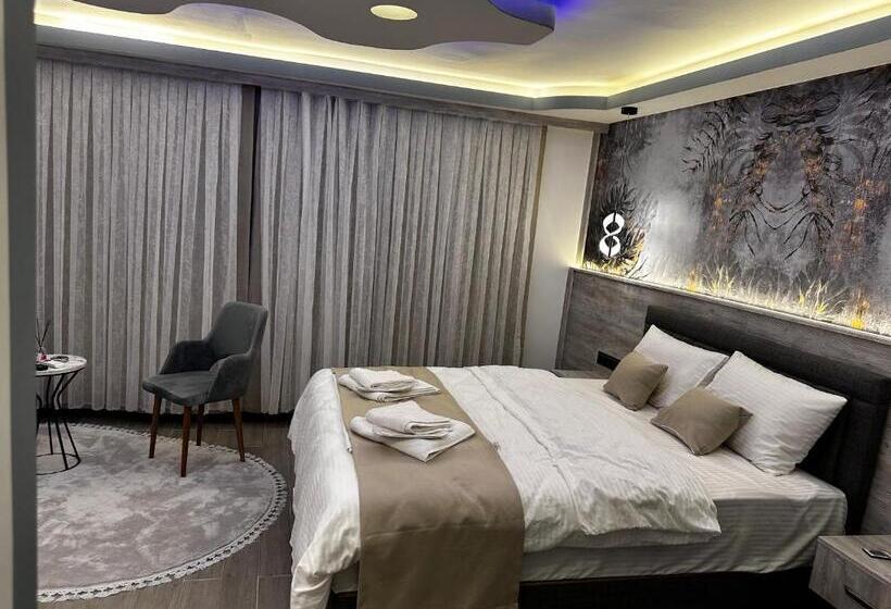 جناح مزود بجاكوزى, Blue Moonrise