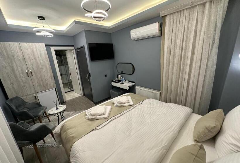 غرفة قياسية, Blue Moonrise