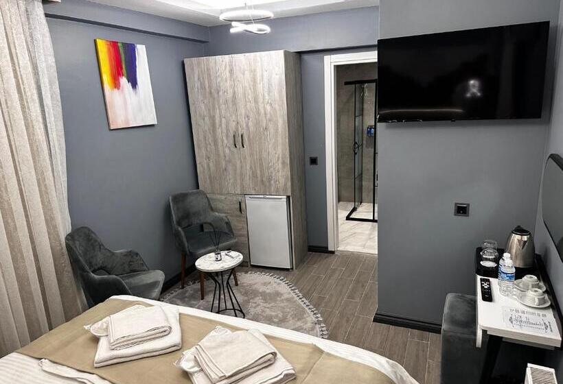 غرفة قياسية, Blue Moonrise