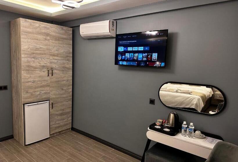 غرفة قياسية, Blue Moonrise