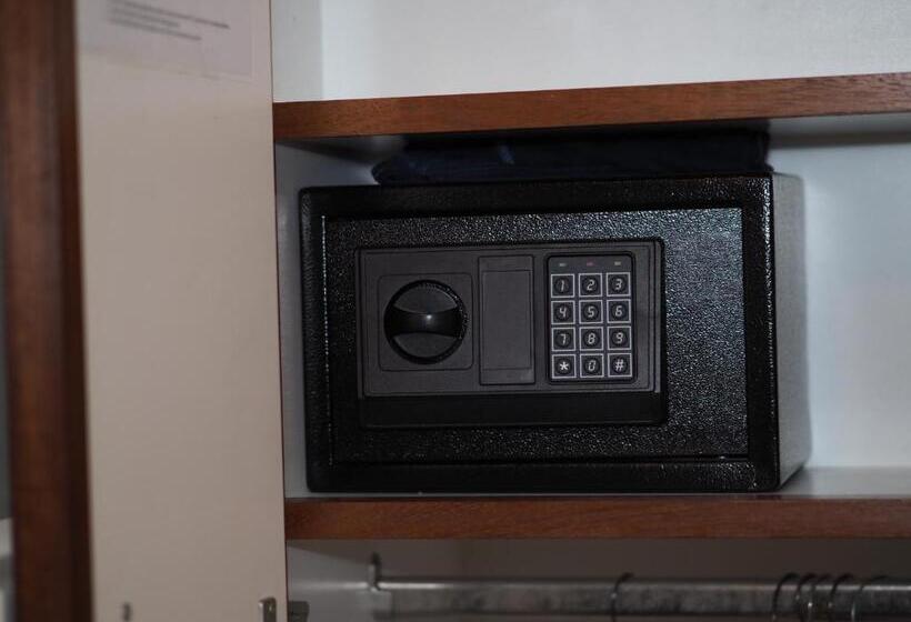 اتاق استاندارد, Boat Sarah Groningen