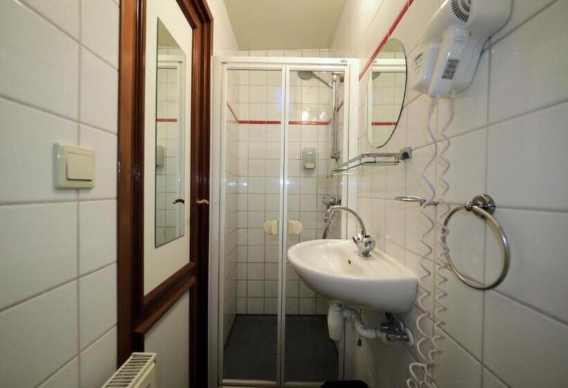 اتاق لوکس, Boat Sarah Groningen