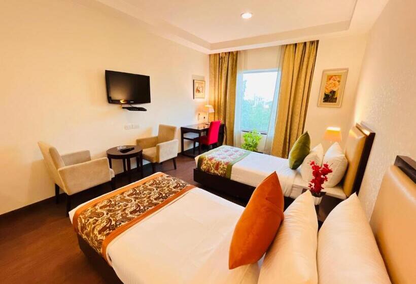 غرفة ديلوكس, Corus Hotel & Banquets   Sector 14, Gurgaon Couple Friendly