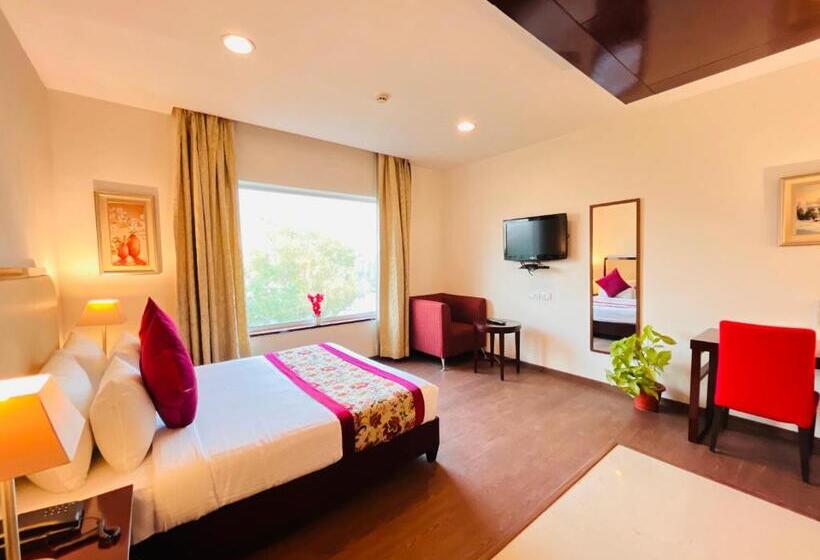 غرفة ديلوكس, Corus Hotel & Banquets   Sector 14, Gurgaon Couple Friendly