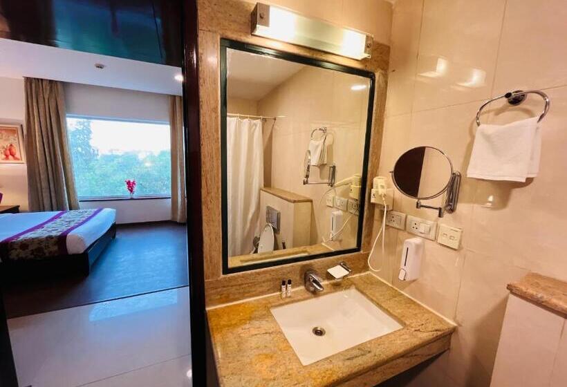 غرفة قياسية, Corus Hotel & Banquets   Sector 14, Gurgaon Couple Friendly